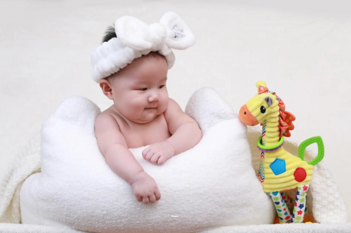 伊犁哈萨克宝宝打嗝吐奶怎么回事